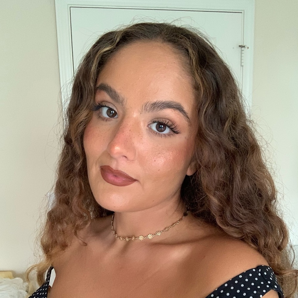 Meet your Posher, Angelina